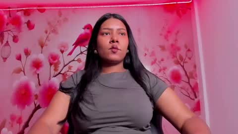 Snapshot of thais_waldrof chatting on March 2, 2025, 2:30 am Andreina online show from March 2, 2025, 2:30 am