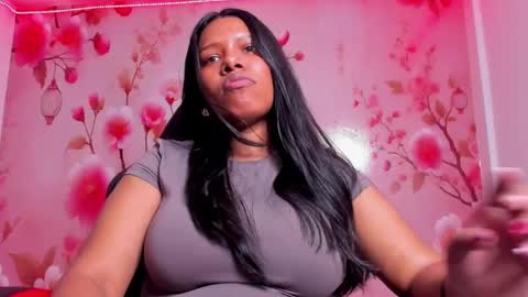 Snapshot of thais_waldrof chatting on March 3, 2025, 12:37 am Andreina online show from March 3, 2025, 12:37 am