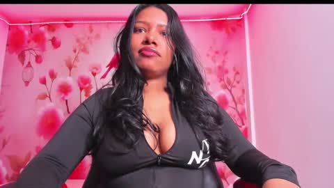 Snapshot of thais_waldrof chatting on March 10, 2025, 3:34 am Andreina online show from March 10, 2025, 3:34 am