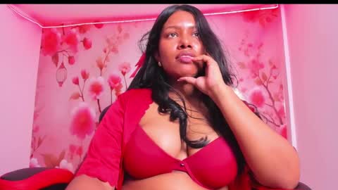 Snapshot of thais_waldrof chatting on March 10, 2025, 9:43 am Andreina online show from March 10, 2025, 9:43 am