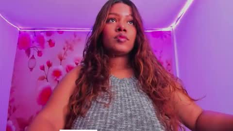 Snapshot of thais_waldrof chatting on September 14, 2025, 3:16 am Andreina online show from September 14, 2025, 3:16 am