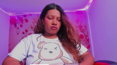 Snapshot of thais_waldrof chatting on November 1, 2025, 4:25 am Andreina online show from November 1, 2025, 4:25 am