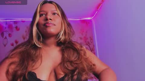 Snapshot of thais_waldrof chatting on February 3, 2026, 4:10 am Andreina online show from February 3, 2026, 4:10 am