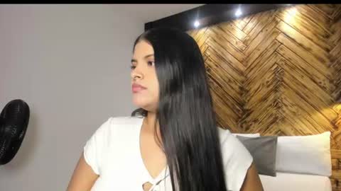 Snapshot of thalia_smellie chatting on July 28, 2026, 7:04 am T H A L I A online show from July 28, 2026, 7:04 am