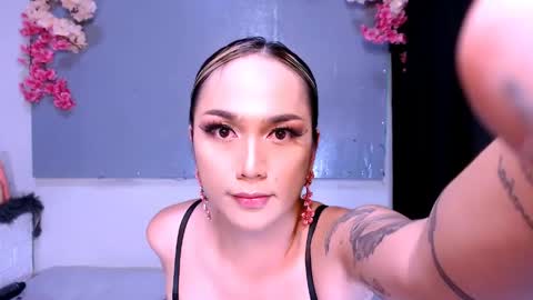 Snapshot of thalia_venture chatting on May 1, 2026, 12:10 pm Thalia online show from May 1, 2026, 12:10 pm