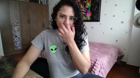 Snapshot of thaliacooper chatting on April 29, 2026, 4:44 pm online show from April 29, 2026, 4:44 pm