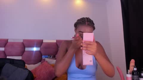 Snapshot of thaliaocean chatting on October 5, 2025, 12:47 pm thaliaocean online show from October 5, 2025, 12:47 pm