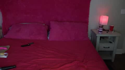 thalusciouslayla online show from January 3, 2025, 4:44 am