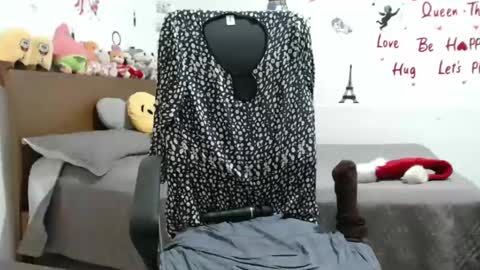 Snapshot of thamara__1023 chatting on December 24, 2024, 8:27 pm thania sometimes in the company of Alan and Maria online show from December 24, 2024, 8:27 pm