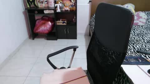 Snapshot of thamara__1023 chatting on February 27, 2025, 6:53 pm thania sometimes in the company of Alan and Maria online show from February 27, 2025, 6:53 pm