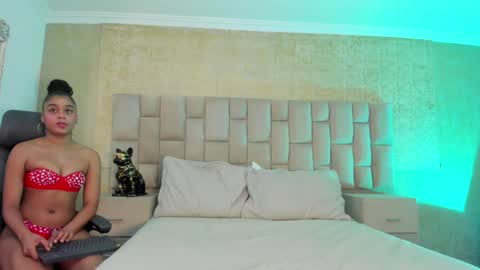 Thamara Fox online show from December 16, 2024, 4:34 am