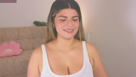 Snapshot of thamy_stark chatting on June 9, 2026, 5:46 pm Thamara online show from June 9, 2026, 5:46 pm