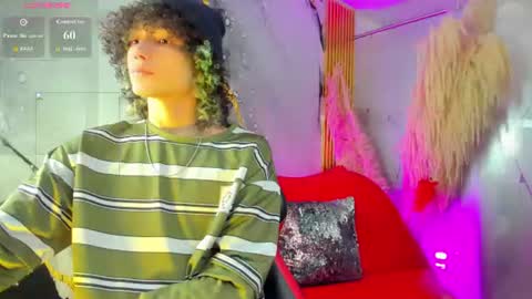 thanier_18 online show from July 29, 2026, 7:01 pm