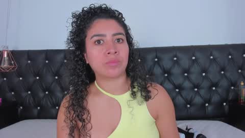 thara webstter online show from December 28, 2024, 2:53 pm