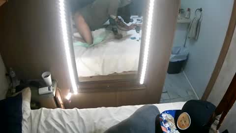 Snapshot of thatguyishung chatting on January 16, 2025, 11:37 am ThatGuyIsHung online show from January 16, 2025, 11:37 am