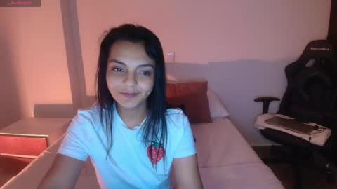 Snapshot of thays_mawakye01 chatting on April 22, 2026, 9:38 pm Paola online show from April 22, 2026, 9:38 pm