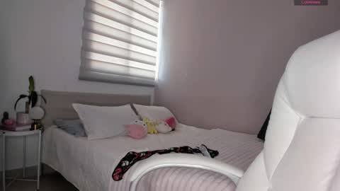 Snapshot of the__power__girls chatting on September 24, 2025, 1:47 pm nina mirley online show from September 24, 2025, 1:47 pm