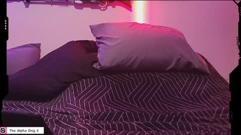 the_alpha_dog_xxx online show from February 6, 2025, 9:17 pm