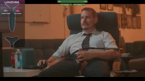 Snapshot of the_dilf chatting on May 15, 2026, 4:36 pm The DILF - online show from May 15, 2026, 4:36 pm