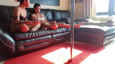 Snapshot of the_emmarouge chatting on December 6, 2024, 12:56 am the_emmarouge online show from December 6, 2024, 12:56 am