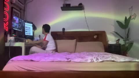 Snapshot of the_emmarouge chatting on February 10, 2025, 1:55 pm the_emmarouge online show from February 10, 2025, 1:55 pm