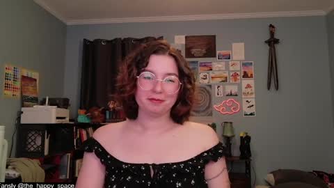 Snapshot of the_happy_space chatting on May 4, 2026, 12:39 am MATERNITY LEAVE online show from May 4, 2026, 12:39 am