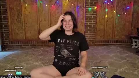 Snapshot of the_happy_space chatting on June 18, 2026, 12:22 am MATERNITY LEAVE online show from June 18, 2026, 12:22 am