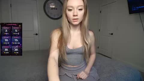 the_hotties online show from November 17, 2025, 8:03 pm