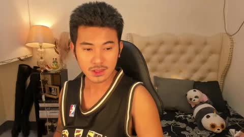 Snapshot of the_killian_jones chatting on November 2, 2025, 11:01 am ken online show from November 2, 2025, 11:01 am