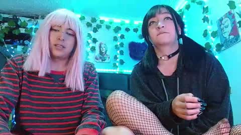 the_lesbian_game online show from January 24, 2025, 7:51 am