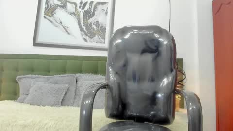 Snapshot of the_mark_king chatting on April 29, 2026, 5:30 pm T H E M A R K K I N G online show from April 29, 2026, 5:30 pm