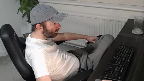 Snapshot of the_sensual_masturwait chatting on November 24, 2025, 7:19 am the_sensual_masturwait online show from November 24, 2025, 7:19 am