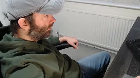 Snapshot of the_sensual_masturwait chatting on January 9, 2026, 8:06 am the_sensual_masturwait online show from January 9, 2026, 8:06 am