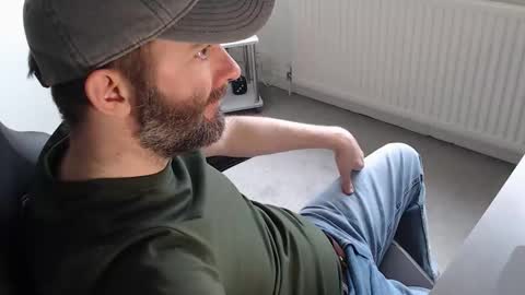 Snapshot of the_sensual_masturwait chatting on February 20, 2026, 11:32 am the_sensual_masturwait online show from February 20, 2026, 11:32 am