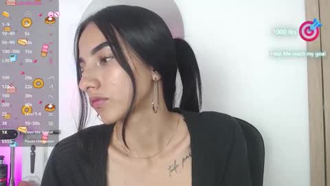 Snapshot of the_skinny_sweet chatting on October 17, 2025, 9:17 pm Andrea online show from October 17, 2025, 9:17 pm