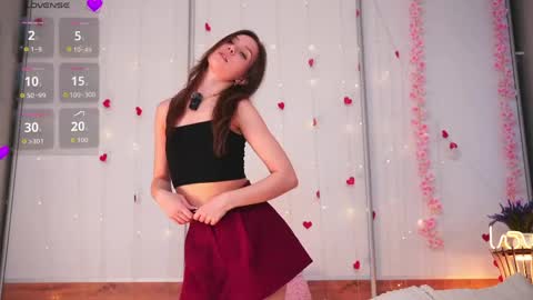 Snapshot of the_truewoman_show chatting on May 18, 2026, 4:07 am My name is Cynthia and Im very happy to see you in my sweet room online show from May 18, 2026, 4:07 am