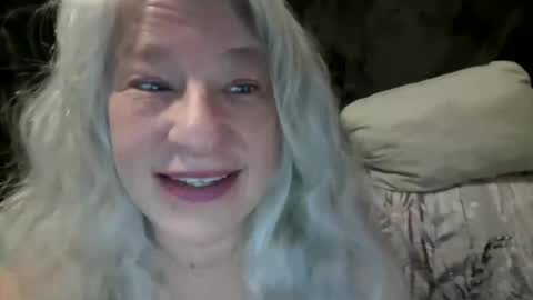 Snapshot of thearcticmilf chatting on April 25, 2026, 1:41 pm The Arctic Milf online show from April 25, 2026, 1:41 pm
