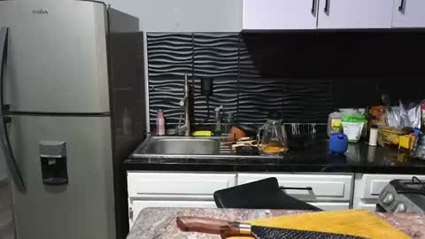 Snapshot of theauroramae chatting on December 2, 2024, 7:25 am theauroramae - online show from December 2, 2024, 7:25 am