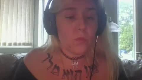 theauroramae -  online show from June 29, 2026, 2:07 am