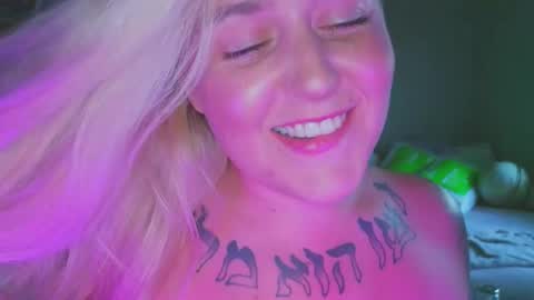 theauroramae -  online show from July 5, 2026, 3:13 am
