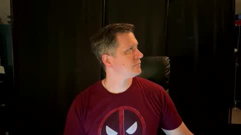 Snapshot of thebatandthecat10 chatting on June 5, 2026, 12:33 pm ISABELLA or MATT online show from June 5, 2026, 12:33 pm