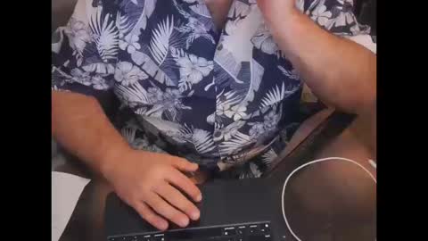 The Bear King online show from October 12, 2025, 11:59 pm