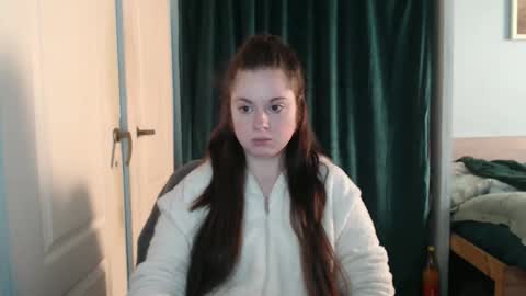 Snapshot of theblackdiamond194588 chatting on May 6, 2026, 9:47 am raissa online show from May 6, 2026, 9:47 am