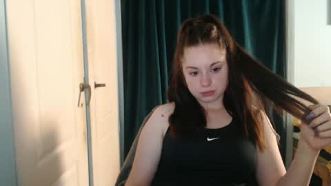 Snapshot of theblackdiamond194588 chatting on July 6, 2026, 9:39 am raissa online show from July 6, 2026, 9:39 am