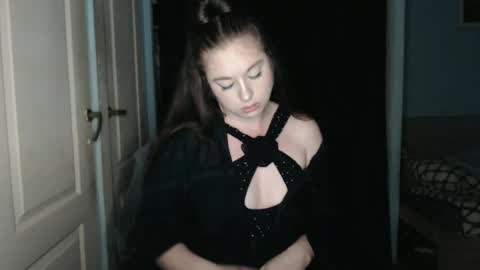 Snapshot of theblackdiamond194588 chatting on July 19, 2026, 6:44 pm raissa online show from July 19, 2026, 6:44 pm