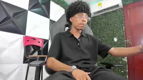 Snapshot of theblackflavor chatting on May 31, 2026, 1:40 pm Flavor online show from May 31, 2026, 1:40 pm