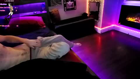 Thatcarrguyy online show from March 6, 2026, 5:04 am