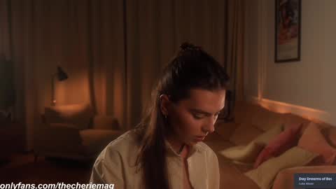 Snapshot of thecherie chatting on November 14, 2025, 8:18 pm Cherie online show from November 14, 2025, 8:18 pm