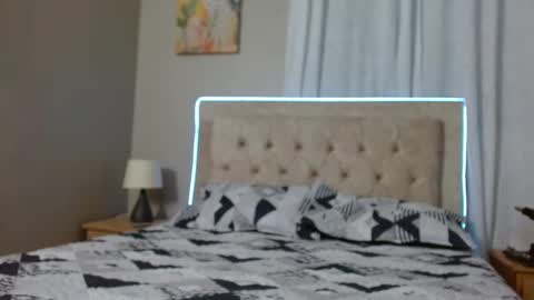 Snapshot of thechicanextdoor chatting on November 28, 2025, 11:18 pm TheChicaNextDoor online show from November 28, 2025, 11:18 pm