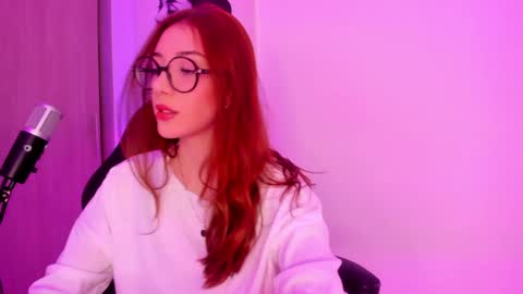 Snapshot of thecosmicgirl chatting on February 3, 2025, 11:58 pm Alicia Alikath online show from February 3, 2025, 11:58 pm